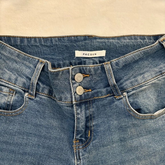 Low Rise Jeans 🦋 - Picture 3 of 8